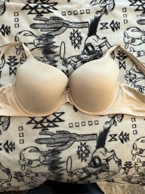 Victoria Secret body by Victoria bra